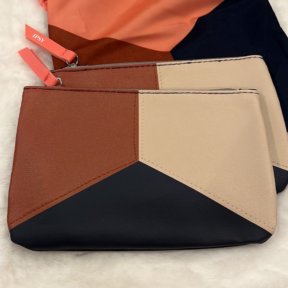 New November 2020 Ipsy Glam Bag  Zippered Bag -brown/beige/tan/navy color block